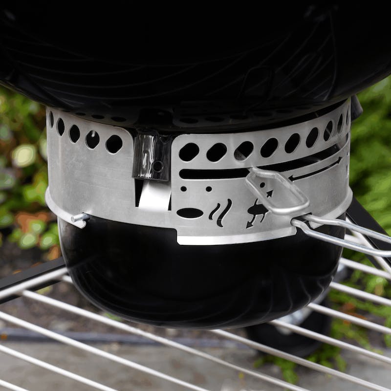 Summit® Kamado E6 Charcoal Barbecue - BLACK